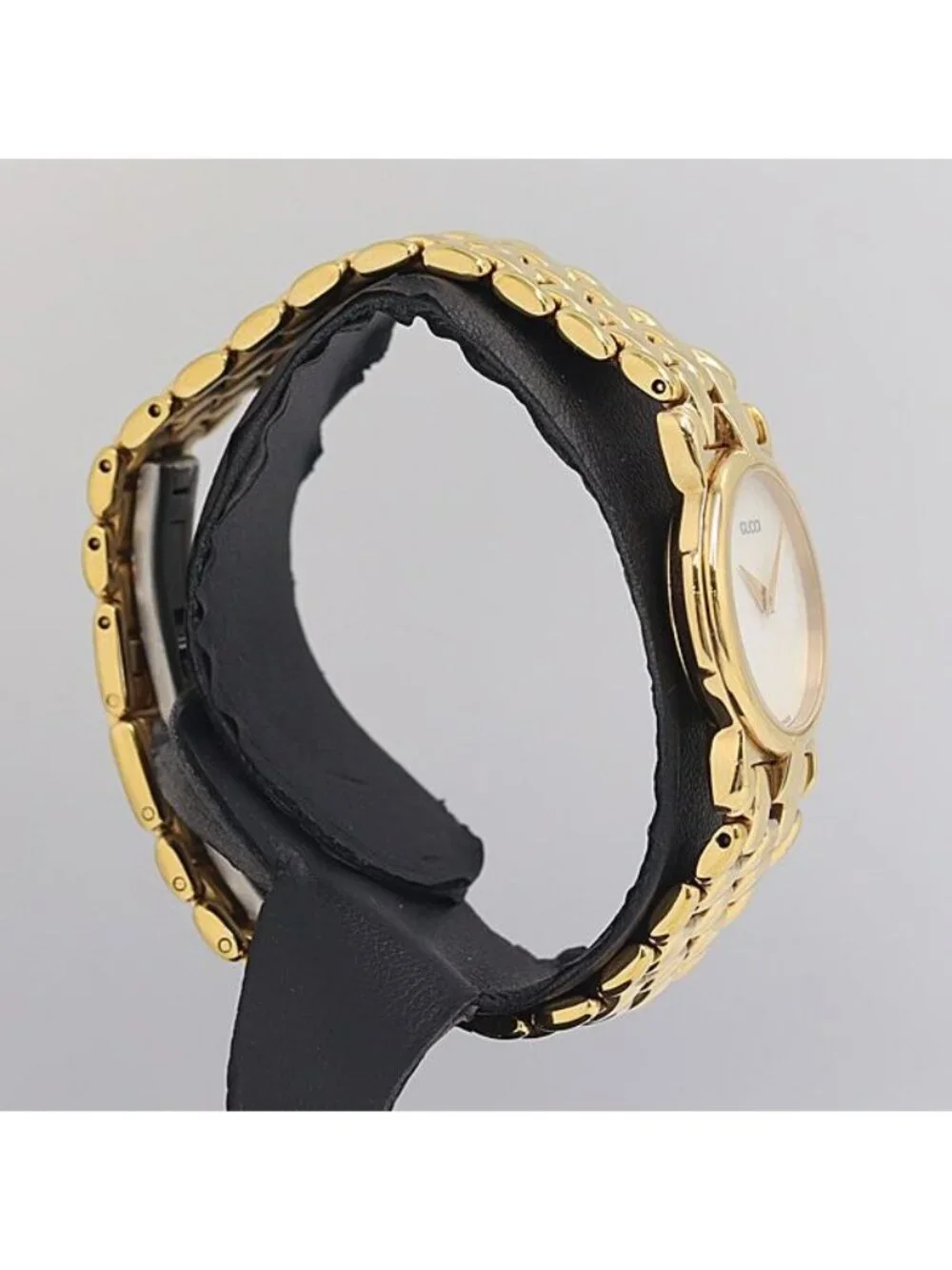 Gucci Boxed Quartz White Shell Dial Watch